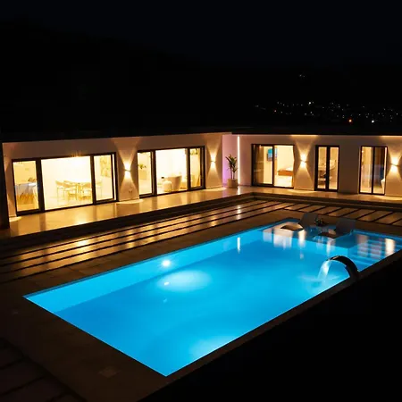 Golden View Sauna & Villa